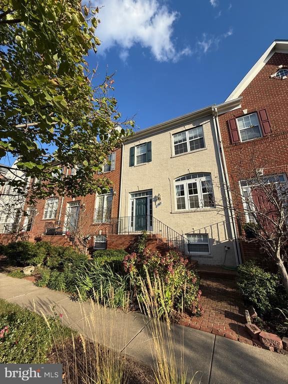 1107 Gaither Rd, ROCKVILLE