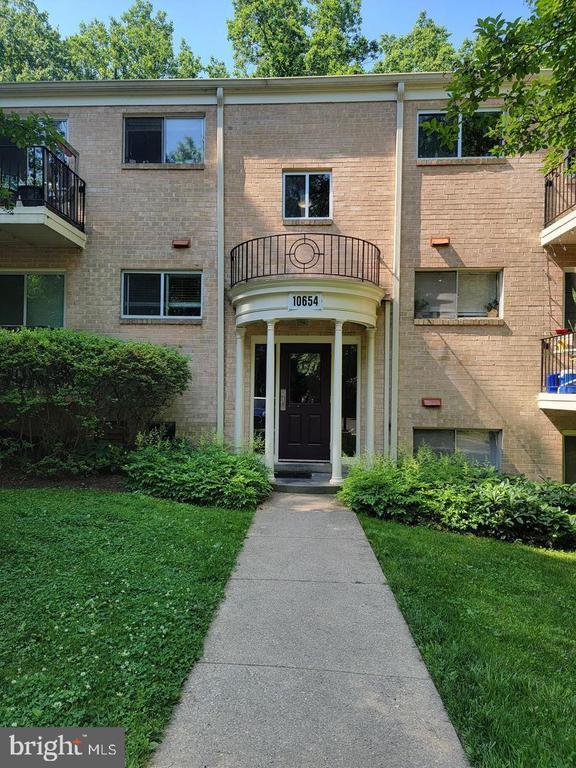10654 Montrose Ave #3, Bethesda
