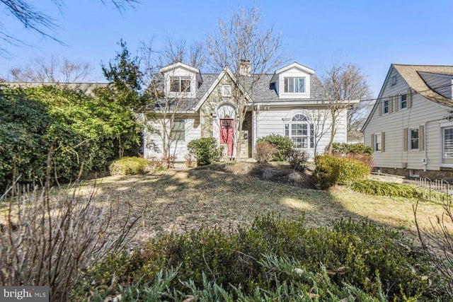 4415 Bradley Ln, Chevy Chase