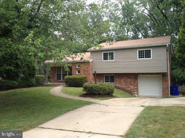 7821 Cayuga Ave, Bethesda