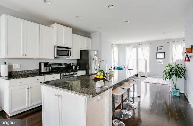 22517 Phillips St #1509, Clarksburg