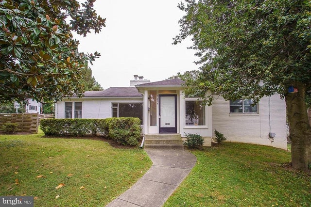 5205 Saratoga Ave, Chevy Chase