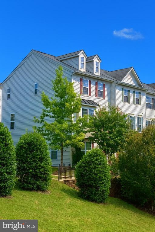 18322 Woodhouse Ln, Germantown