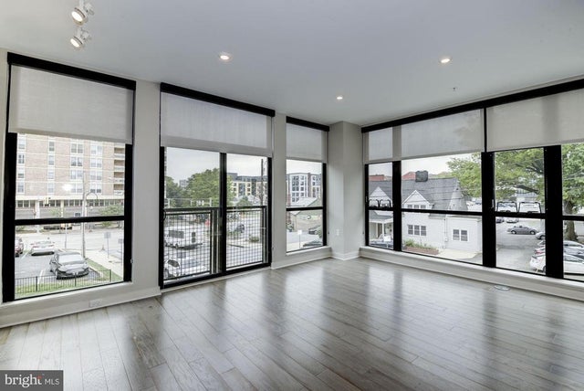 1320 Fenwick Ln #202, Silver Spring