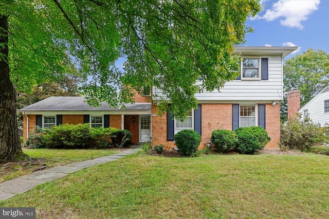 11941 Goya Dr, Potomac