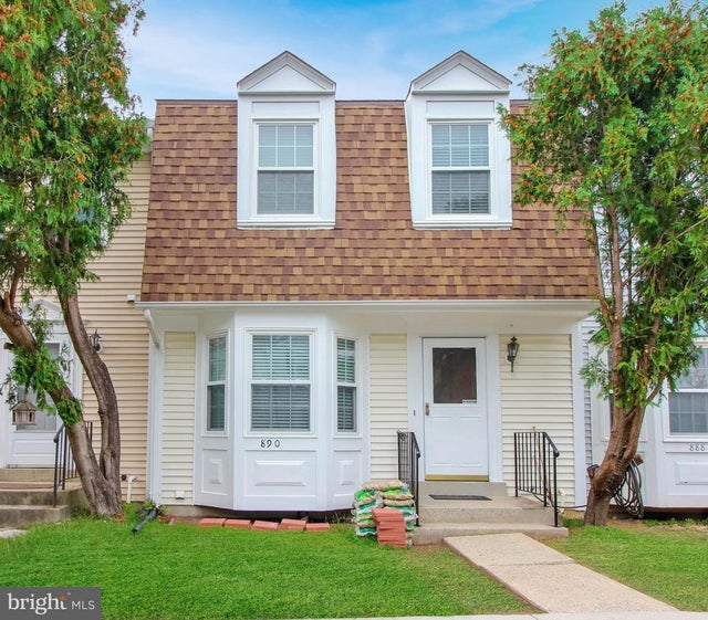 890 Bayridge Dr, Gaithersburg