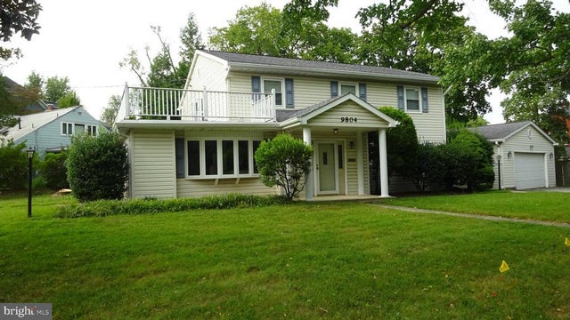 9804 Broad St, Bethesda