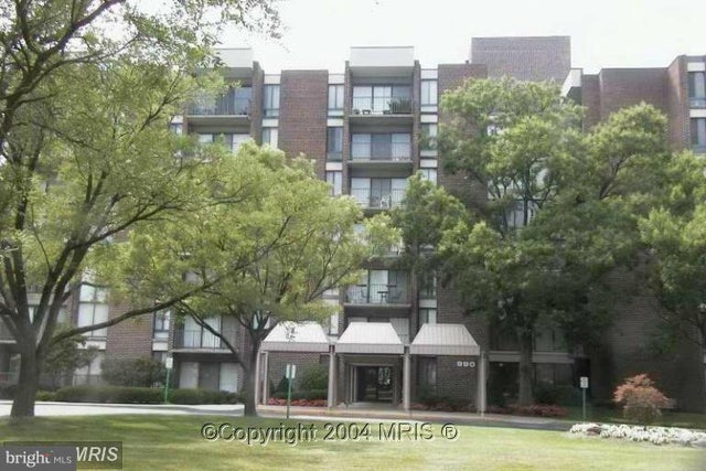 9900 Georgia Ave #415, Silver Spring