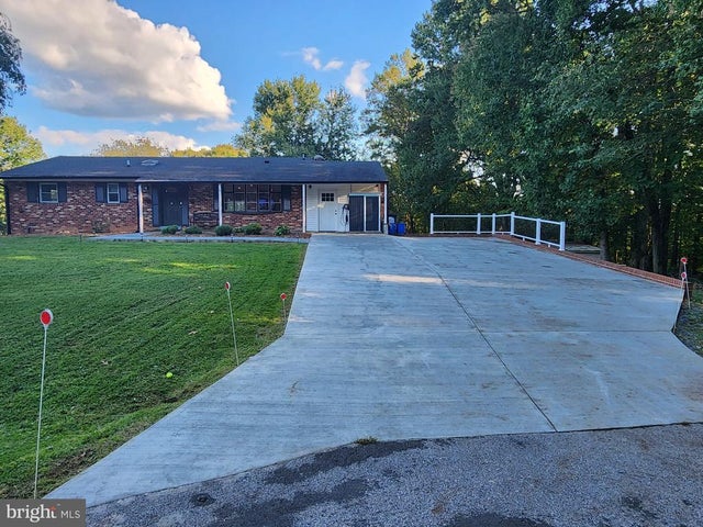 12612 Deoudes Rd, Boyds