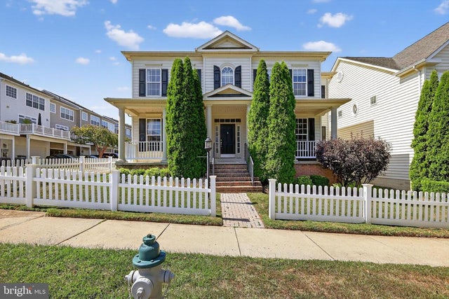 23100 Serviceberry Dr, Clarksburg