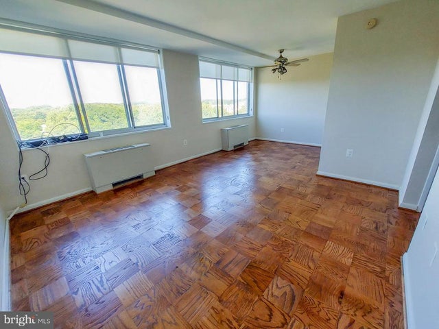 10401 Grosvenor Pl #1324, Rockville