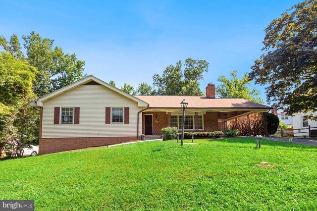 8803 Tuckerman Ln, Rockville