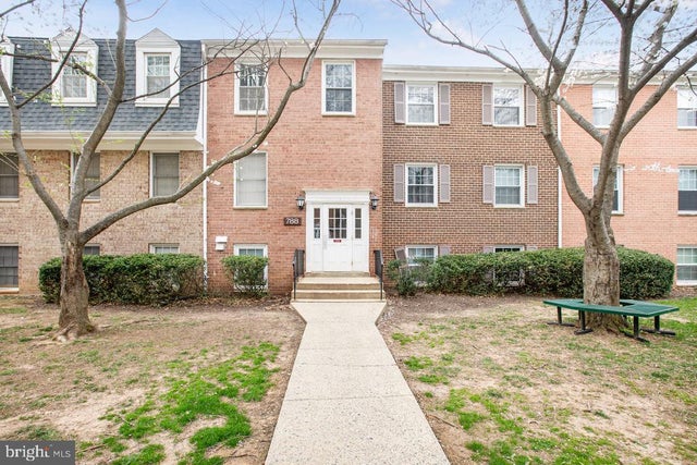 788 Quince Orchard Blvd #201, Gaithersburg
