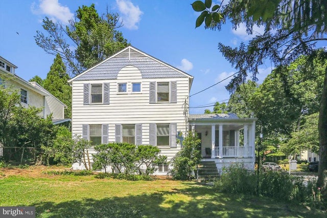 8901 Montgomery Ave, Chevy Chase