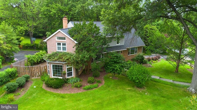 1 Orchard Way S, Potomac