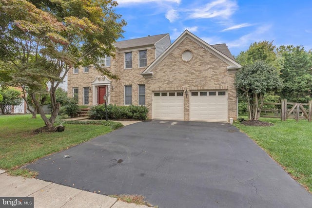 13907 Willow Tree Dr, Rockville