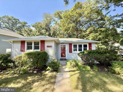 3901 Lawrence Ave, Kensington