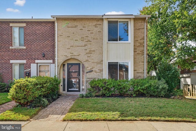 9518 Tippett Ln, Gaithersburg