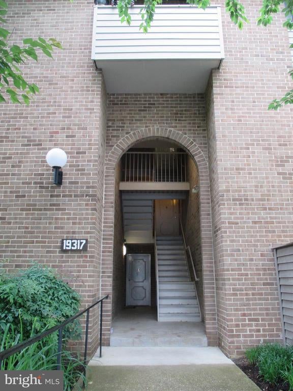 19317 Club House Rd #302, Gaithersburg