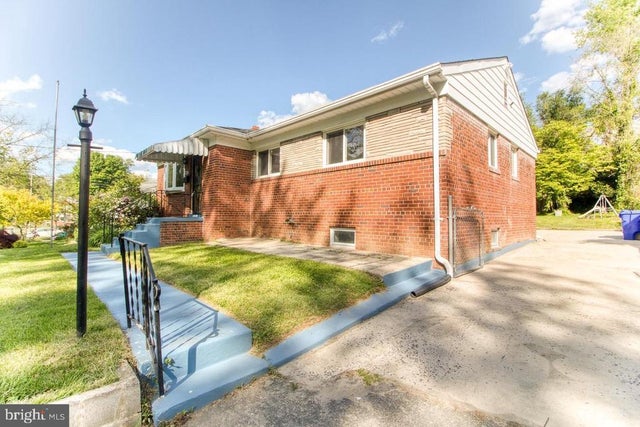 9707 E Light Dr, Silver Spring