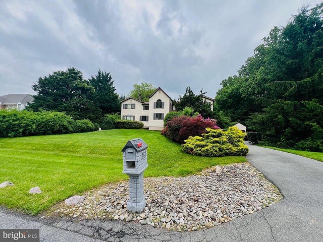 15729 Holly Grove Rd, Silver Spring