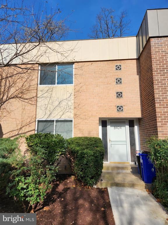 8404 N Brook Ln, Bethesda