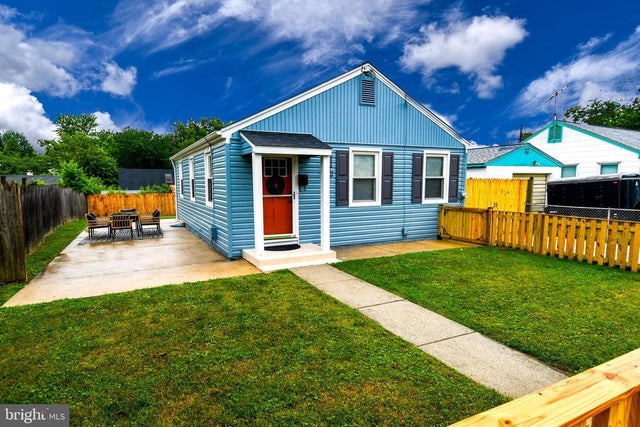 503 Woodston Rd, Rockville