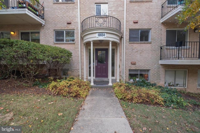 10654 Montrose Ave #104, Bethesda