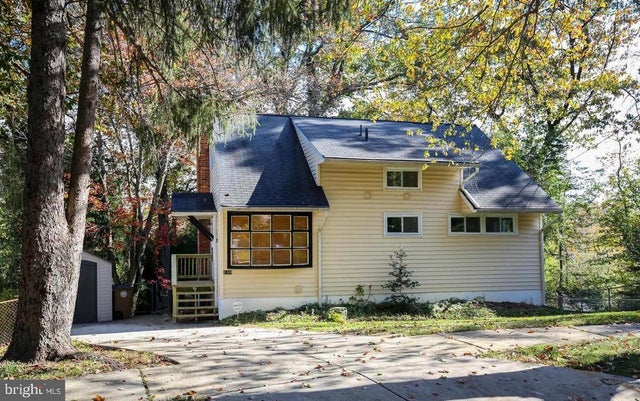 839 Bowie Rd, Rockville