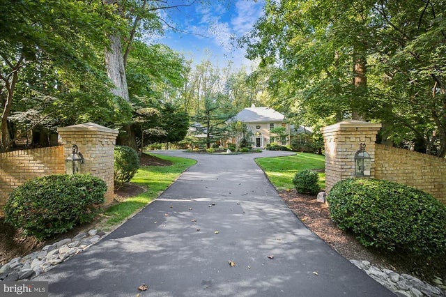 9454 Newbridge Dr, Potomac