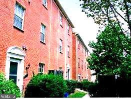 11809 Carriage House Dr #12, Silver Spring