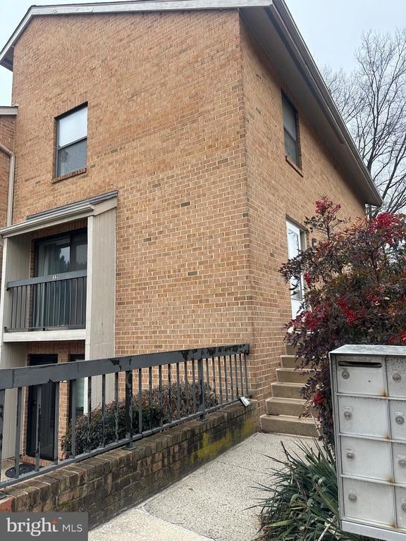 32 Dudley Ct, Bethesda