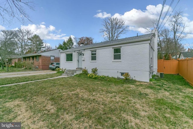 4715 Boiling Brook Pkwy, Rockville