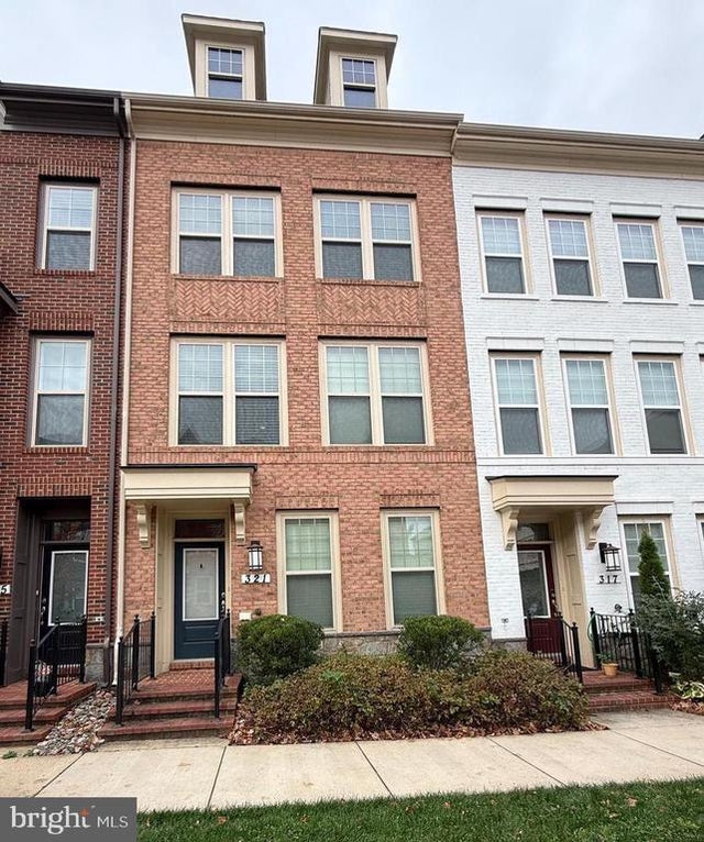 321 Hendrix Ave, Gaithersburg