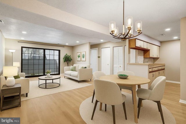 1603 Carriage House Ter #b, Silver Spring