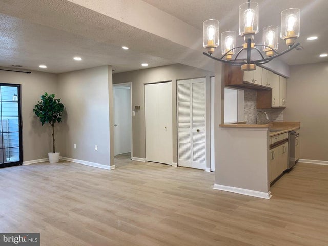 1603 Carriage House Ter #b, Silver Spring