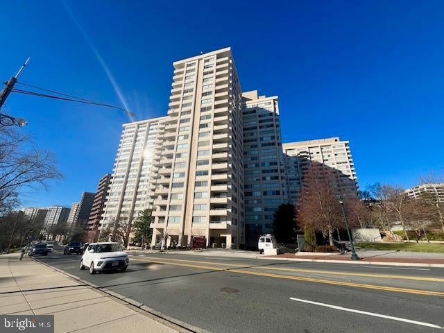 4515 Willard Ave #1014s, Chevy Chase