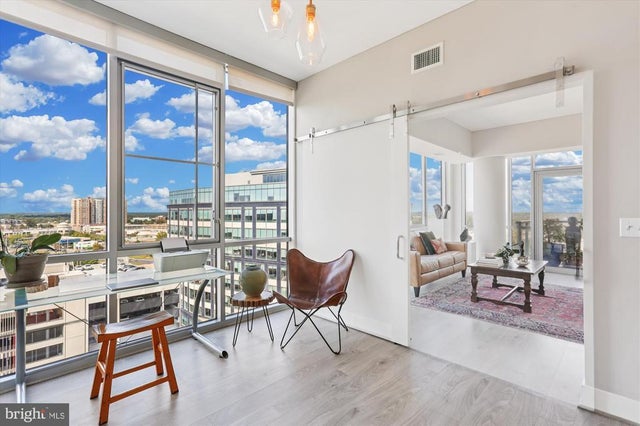 930 Rose Ave #1410, Rockville