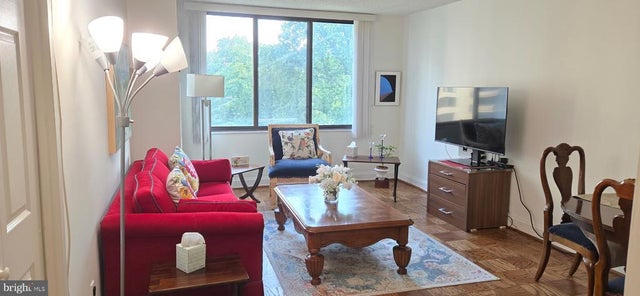 5225 Pooks Hill Rd #703n, Bethesda