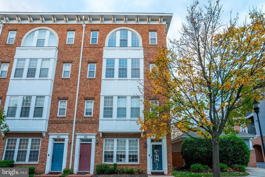 92 Chevy Chase St #92, GAITHERSBURG