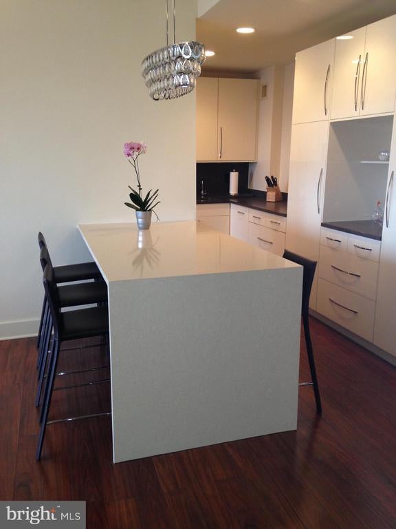 10401 Grosvenor Pl #1525, Rockville