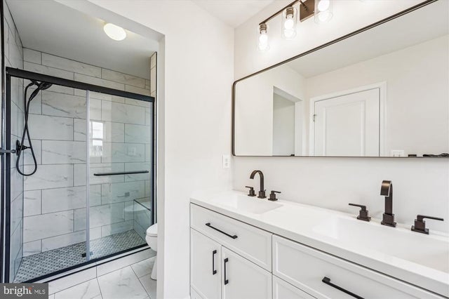 5313 Smiths Cove Ln, Greenbelt