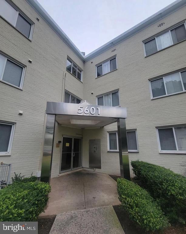 5601 Parker House Ter #418, Hyattsville