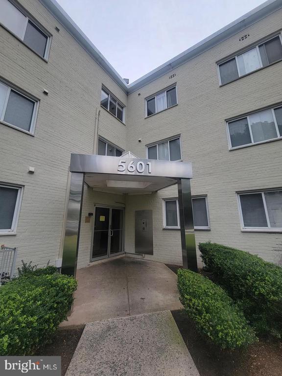 5601 Parker House Ter #106, Hyattsville