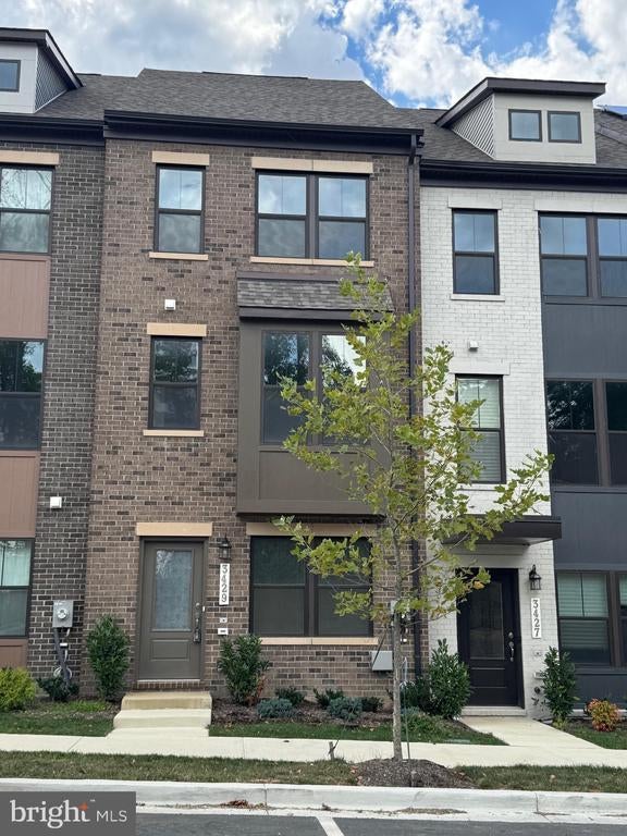 3429 Carnaby St, Hyattsville