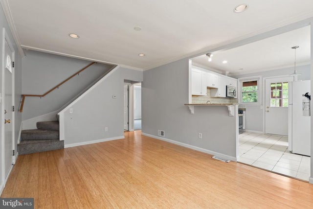 9609 48th Ave, College Park