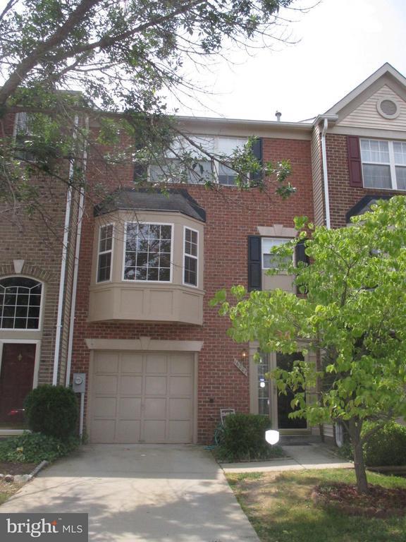 16007 Elegant Ct, Bowie