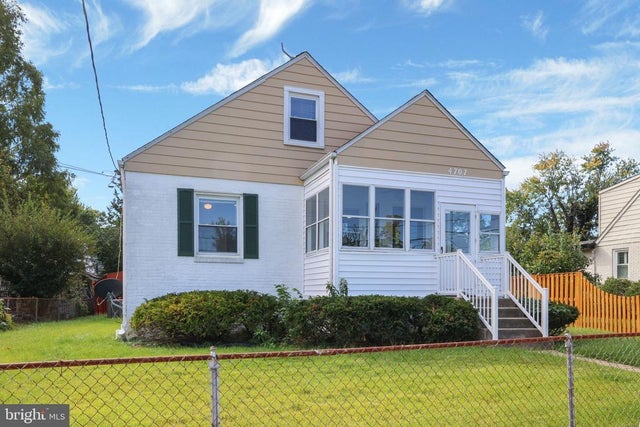 4707 Tuckerman St, Riverdale