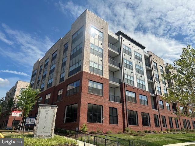 106 Saint Ives Pl #103, Oxon Hill