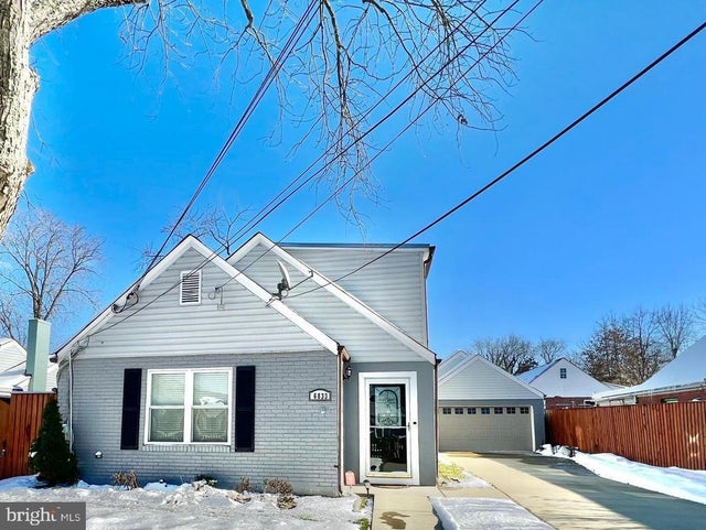 6833 Standish Dr, Hyattsville